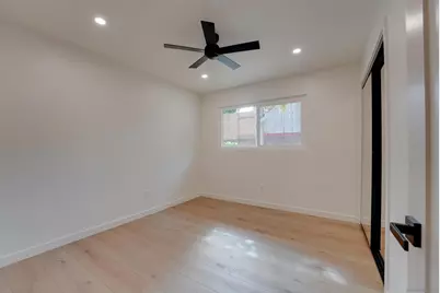  2927 Governor Dr, San Diego, CA 92122 - Photo 39