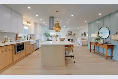  2927 Governor Dr, San Diego, CA 92122 - Photo 1