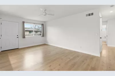  9855 Mission Greens Ct #4, Santee, CA 92071 - Photo 13