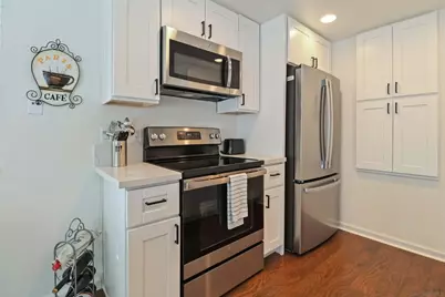  850 Cypress Point Way, Oceanside, CA 92058 - Photo 21