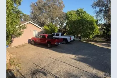  2499 Tuberose St, San Diego, CA 92105 - Photo 3