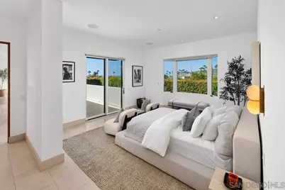  7970 Roseland Dr, La Jolla, CA 92037 - Photo 15