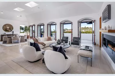  7970 Roseland Dr, La Jolla, CA 92037 - Photo 9