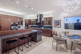7970 Roseland Dr, La Jolla, CA 92037 - Photo 13