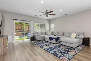 536 Ventasso Wy, Fallbrook, CA 92028 - Photo 9