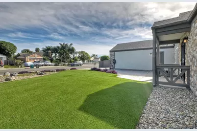  813 Sunningdale Dr, Oceanside, CA 92057 - Photo 7