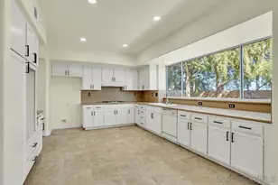 1674 W 11th Ave, Escondido, CA 92029 - Photo 13