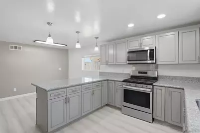  9676 Cypress Vale Dr, Lakeside, CA 92040 - Photo 11