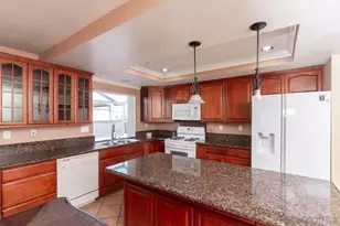 6592 Plaza Ridge Rd, San Diego, CA 92114 - Photo 5