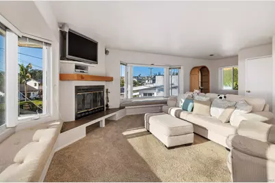  5111 Windsor Dr, Pacific Beach, CA 92109 - Photo 5