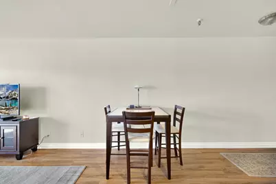  4015 Crown Point Dr #102, San Diego, CA 92109 - Photo 9