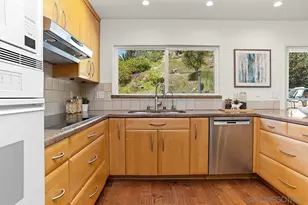 6075 Zenako Ct, San Diego, CA 92122 - Photo 9