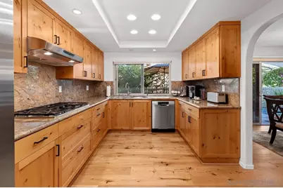  2047 Caminito Circulo Norte, La Jolla, CA 92037 - Photo 9