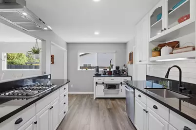  8182 Beaver Lake Dr, San Diego, CA 92119 - Photo 9