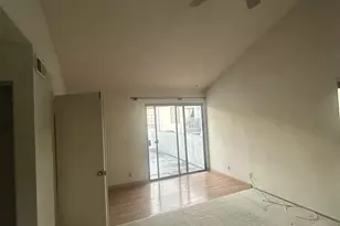 4055 Crystal Dawn Ln, San Diego, CA 92122 - Photo 3