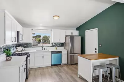  2610 Sheri Ln, Lemon Grove, CA 91945 - Photo 17