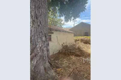  800 W 99th Street, Los Angeles, CA 90044 - Photo 29