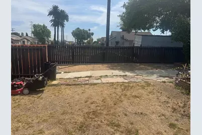  800 W 99th Street, Los Angeles, CA 90044 - Photo 5