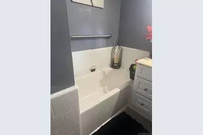  800 W 99th Street, Los Angeles, CA 90044 - Photo 15