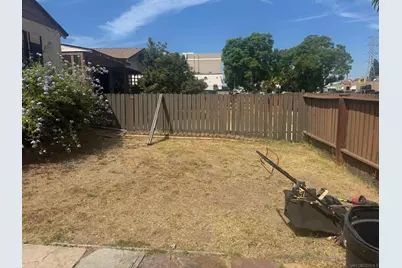  800 W 99th Street, Los Angeles, CA 90044 - Photo 3