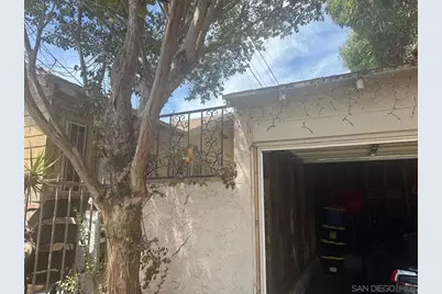  800 W 99th Street, Los Angeles, CA 90044 - Photo 25