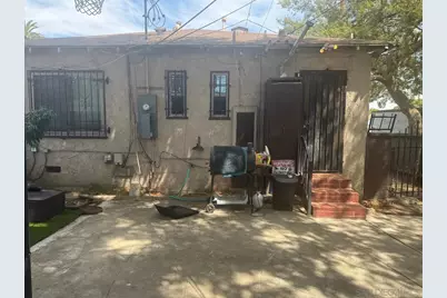  800 W 99th Street, Los Angeles, CA 90044 - Photo 27