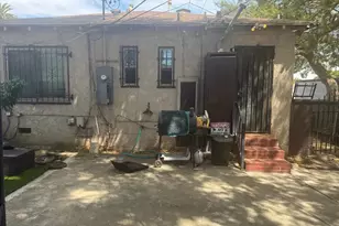 800 W 99th St, Los Angeles, CA 90044 - Photo 27