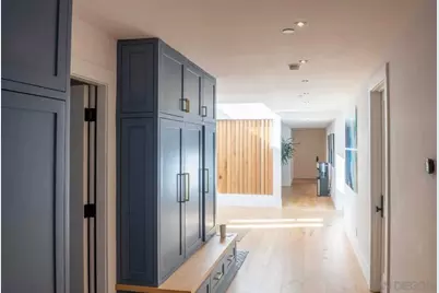  8433 Prestwick Dr, La Jolla, CA 92037 - Photo 7