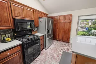 9939 Crestlane Ct, Spring Valley, CA 91977 - Photo 13