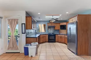 29737-39 Margale Ln, Vista, CA 92084 - Photo 7