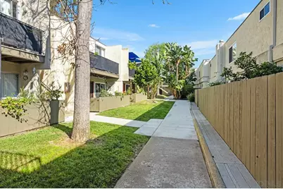  2850 Reynard Way #11, San Diego, CA 92103 - Photo 3