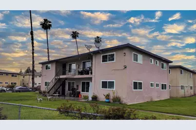  1718-24 Crofton Ln, Escondido, CA 92027 - Photo 3