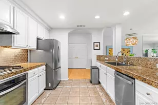 2534 Navarra, Carlsbad, CA 92009 - Photo 9