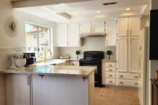 4050 Porte de Palmas, San Diego, CA 92122 - Photo 11