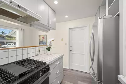  2762 Ridge View Drive, San Diego, CA 92105 - Photo 15