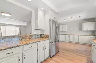 835 E Ave, Coronado, CA 92118 - Photo 15