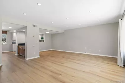  835 E Ave #B, Coronado, CA 92118 - Photo 3