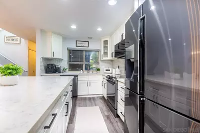  9758 Caminito Doha, San Diego, CA 92131 - Photo 5