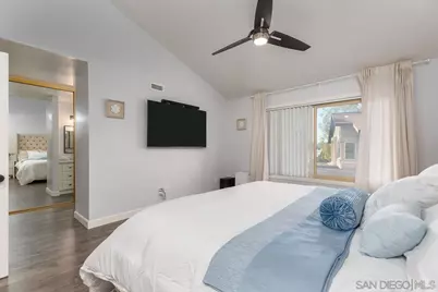  9758 Caminito Doha, San Diego, CA 92131 - Photo 23