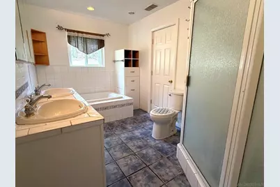  469 Lado De Loma Dr., Vista, CA 92083 - Photo 17