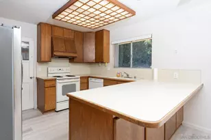 4975 Whipple Way, San Diego, CA 92122 - Photo 5