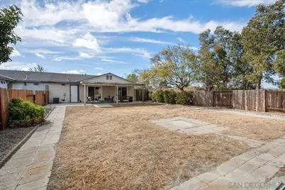  5103 Mandarin Dr, Oceanside, CA 92056 - Photo 23