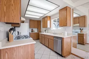 5103 Mandarin Dr, Oceanside, CA 92056 - Photo 7