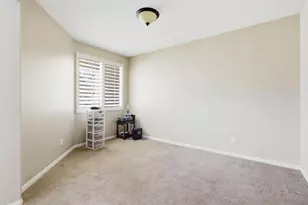 35607 Sainte Foy St, Murrieta, CA 92563 - Photo 5