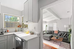 2004 Crenshaw, San Diego, CA 92105 - Photo 7