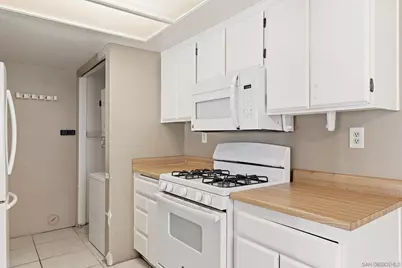  9454 Twin Trails Dr #103, San Diego, CA 92129 - Photo 9