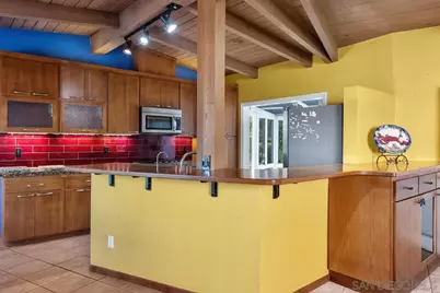  320 Beaumont Dr., Vista, CA 92084 - Photo 11