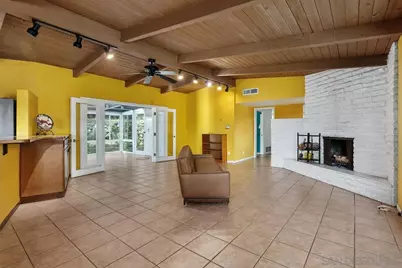  320 Beaumont Dr., Vista, CA 92084 - Photo 9