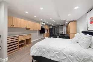 7964 Prospect Pl, La Jolla, CA 92037 - Photo 31