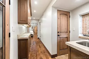 7964 Prospect Pl, La Jolla, CA 92037 - Photo 35